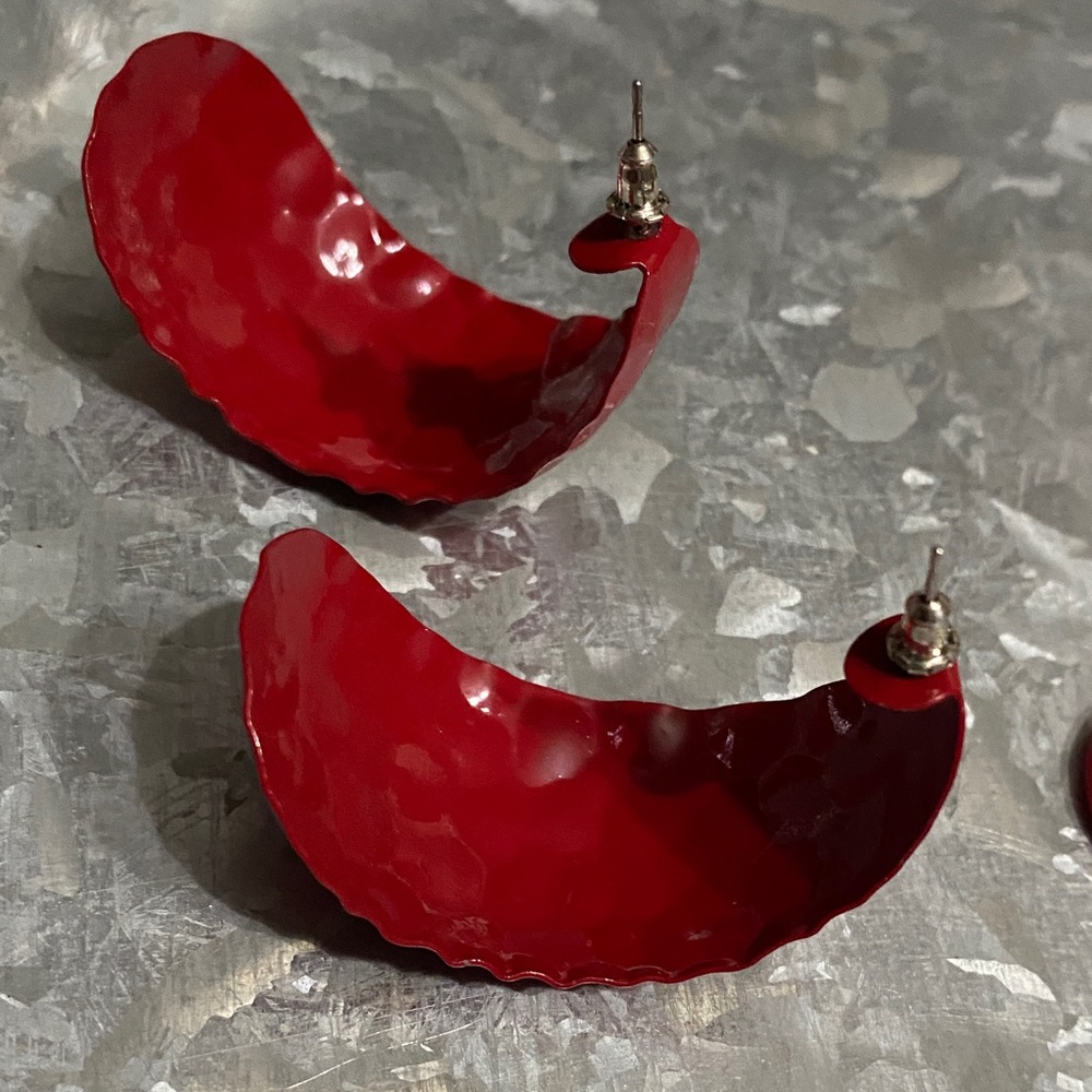 Red Earring Set - Picture 7 of 8